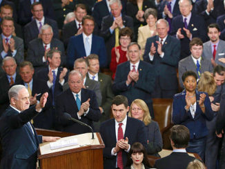 Med AIPAC i ryggen har amerikanske senatorer og kongressmedlemmer politisk medvind. Netanyahu i kongressen i mars 2015.